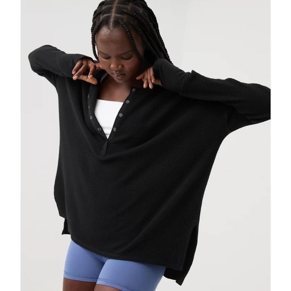 OFFLINE by Aerie Wow! Black Waffle Knit Henley Long Sleeve Thumbhole Top XXS